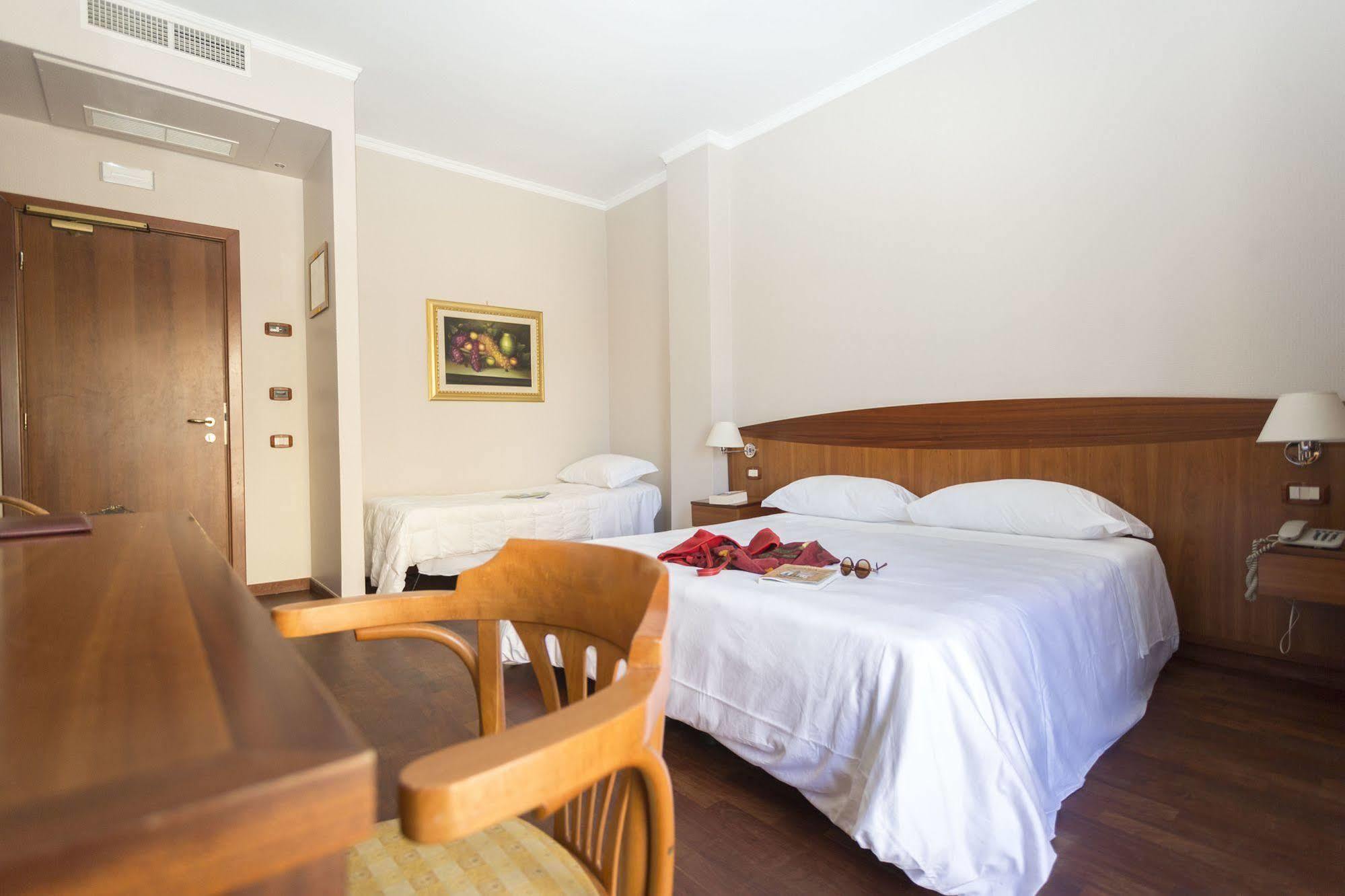 Hotel Cavaliere 노치 외부 사진