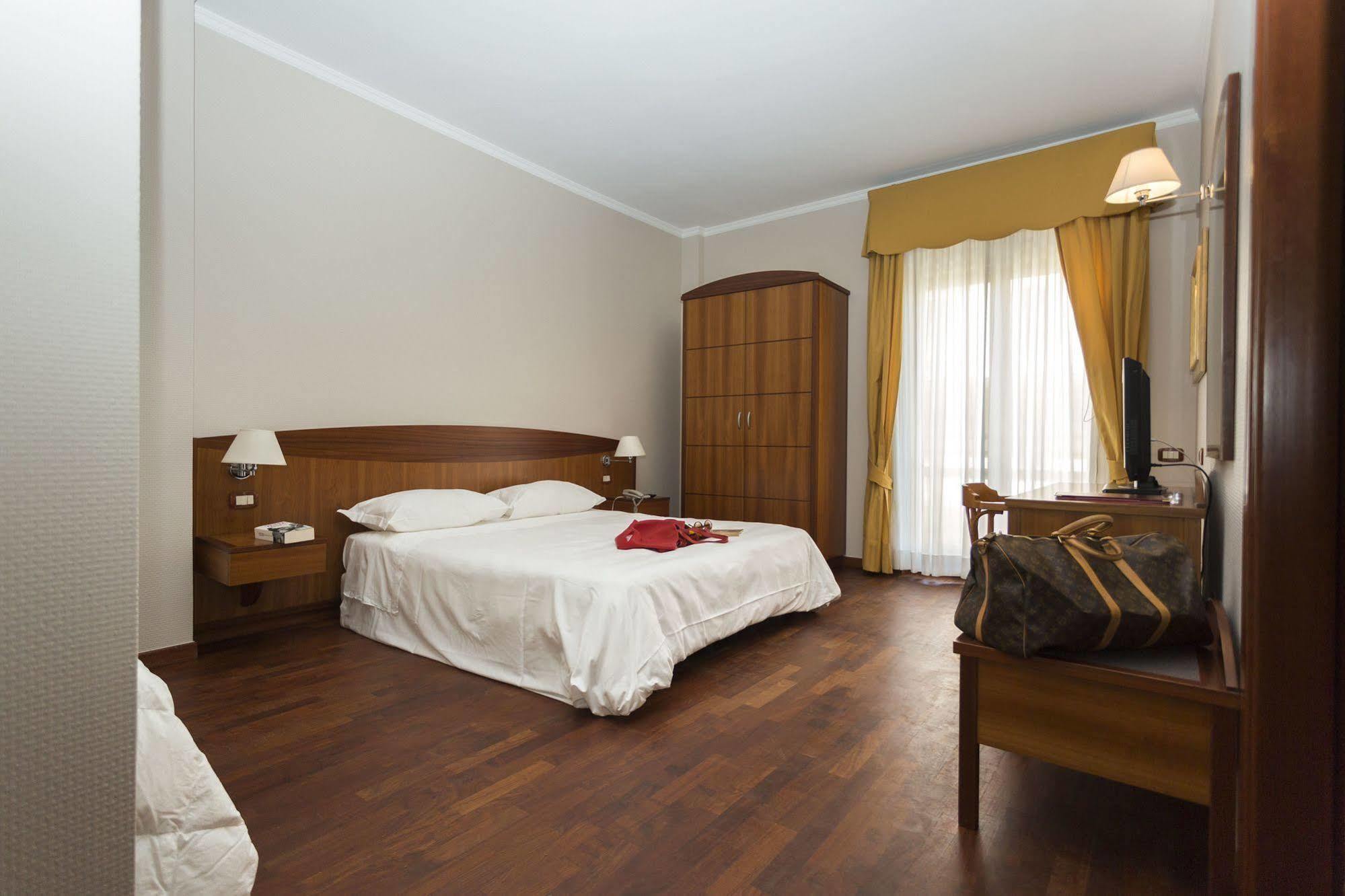 Hotel Cavaliere 노치 외부 사진
